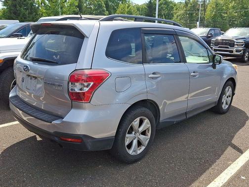 Ice Silver Metallic 2014 Subaru Forester 2.5i Touring