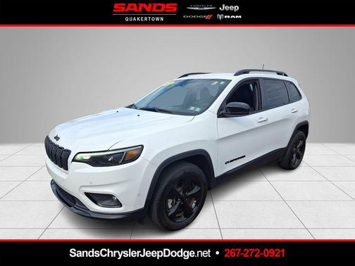 Bright White Clearcoat 2023 Jeep Cherokee Altitude Lux