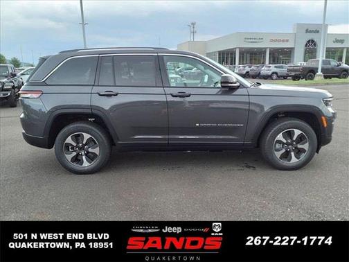 Metallic 2023 Jeep Grand Cherokee 4xe Base