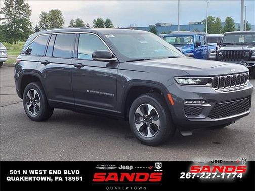 Metallic 2023 Jeep Grand Cherokee 4xe Base