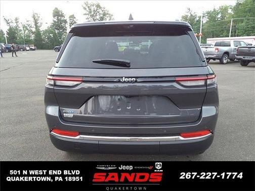 Metallic 2023 Jeep Grand Cherokee 4xe Base