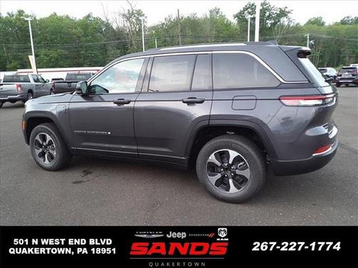 Metallic 2023 Jeep Grand Cherokee 4xe Base