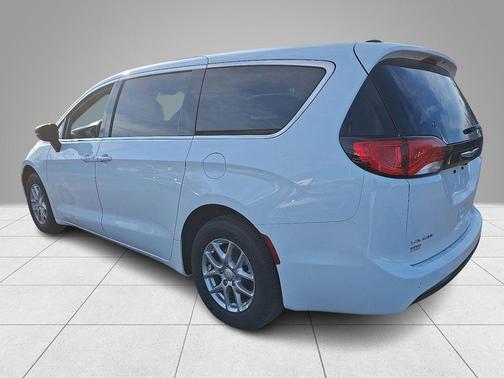 Bright White Clearcoat 2026 Chrysler Voyager LX