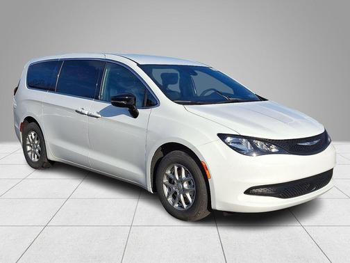 Bright White Clearcoat 2026 Chrysler Voyager LX