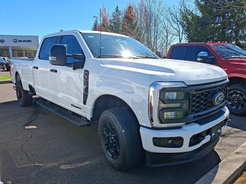 Oxford White 2024 Ford F-350 XL