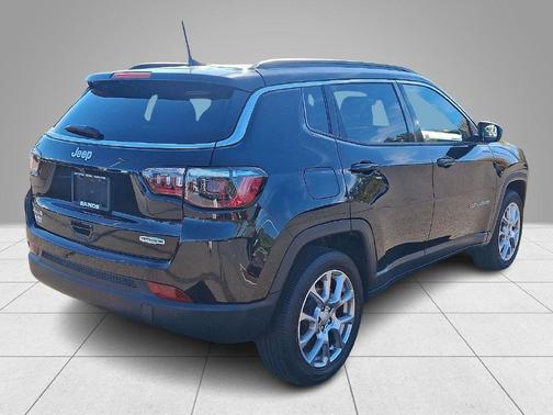 Diamond Black 2024 Jeep Compass Latitude Lux