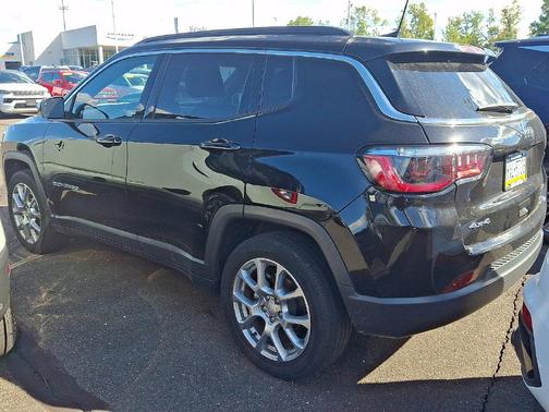 Diamond Black 2024 Jeep Compass Latitude Lux
