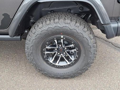 Granite Crystal Clearcoat Metallic 2027 Jeep Wrangler Rubicon X