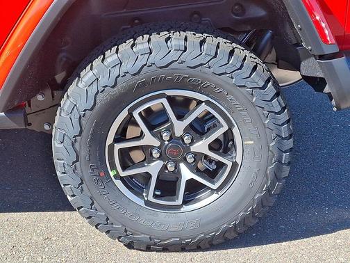 Firecracker Red Clearcoat 2026 Jeep Wrangler Rubicon