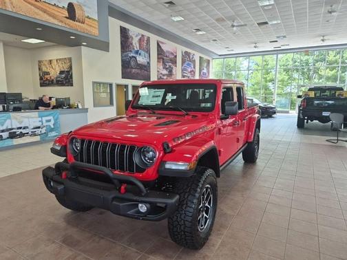 Firecracker Red Clearcoat 2026 Jeep Gladiator Rubicon