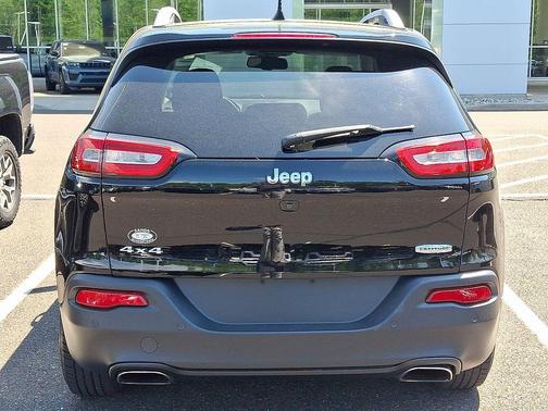 Diamond Black 2017 Jeep Cherokee Latitude