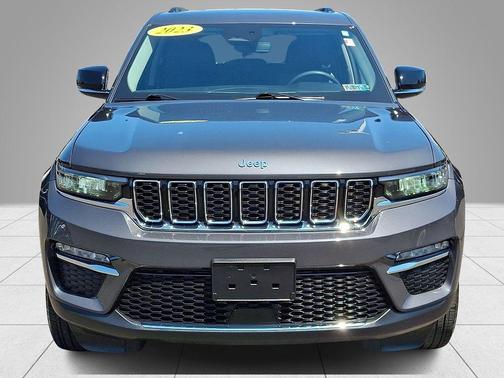 Metallic 2023 Jeep Grand Cherokee Limited