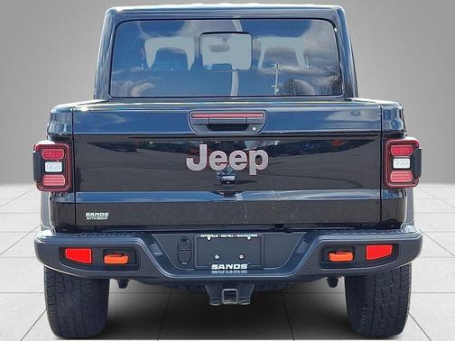 Black Clearcoat 2021 Jeep Gladiator Mojave