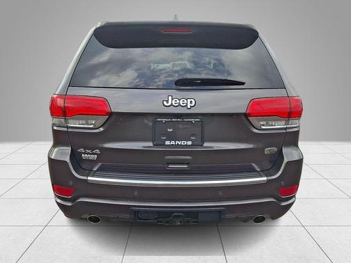 Granite Crystal Clearcoat Metallic 2020 Jeep Grand Cherokee Overland