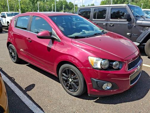 Deep Magenta Metallic 2014 Chevrolet Sonic LT