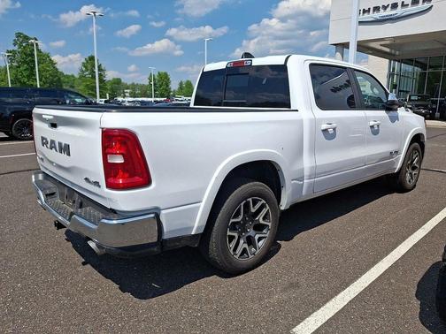 Bright White Clearcoat 2025 RAM 1500 Laramie