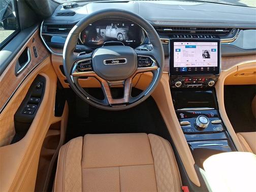 2025 Jeep Grand Cherokee Summit