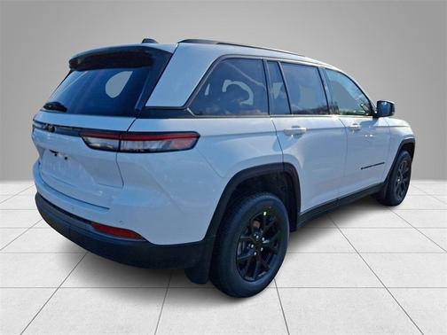 2026 Jeep Grand Cherokee Laredo