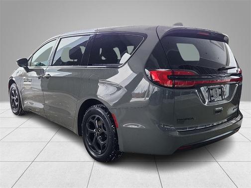 2022 Chrysler Pacifica Hybrid Touring L