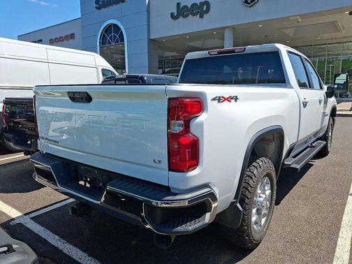 Summit White 2024 Chevrolet Silverado 3500 LT