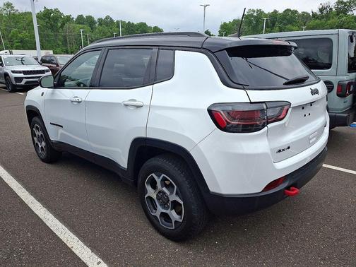 Bright White Clearcoat 2022 Jeep Compass Trailhawk
