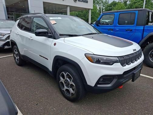 Bright White Clearcoat 2022 Jeep Compass Trailhawk