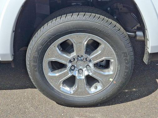 Bright White Clearcoat 2026 RAM 1500 Big Horn/Lone Star