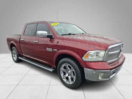 Delmonico Red Pearlcoat 2016 RAM 1500 Laramie