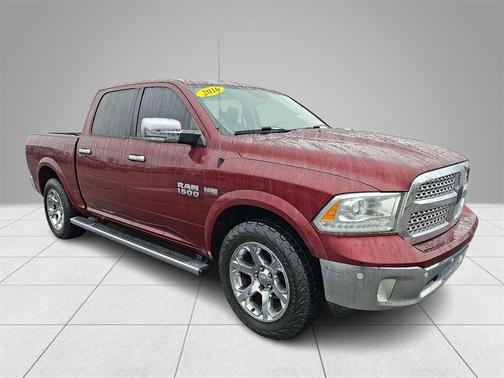 Delmonico Red Pearlcoat 2016 RAM 1500 Laramie