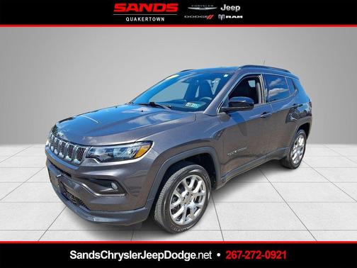 Granite Crystal Clearcoat Metallic 2023 Jeep Compass Latitude Lux