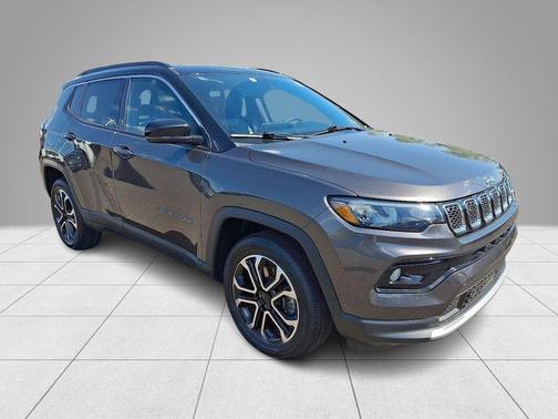 Granite Crystal Clearcoat Metallic 2023 Jeep Compass Limited