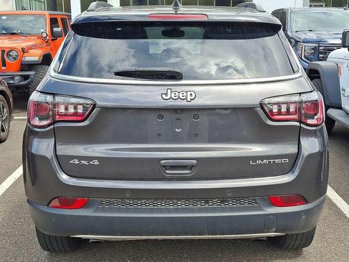 Granite Crystal Clearcoat Metallic 2023 Jeep Compass Limited