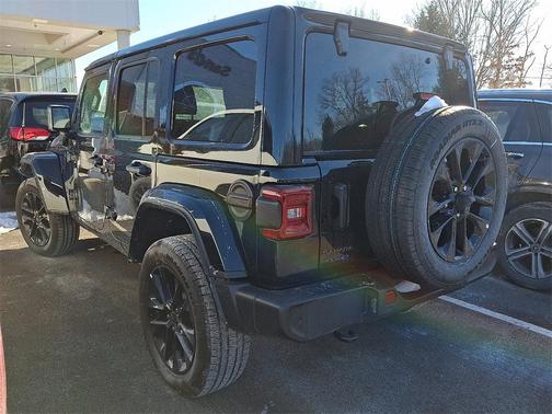 2025 Jeep Wrangler 4xe Sahara