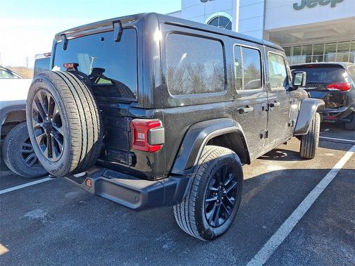 2025 Jeep Wrangler 4xe Sahara