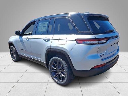 Silver Zynith 2025 Jeep Grand Cherokee Limited