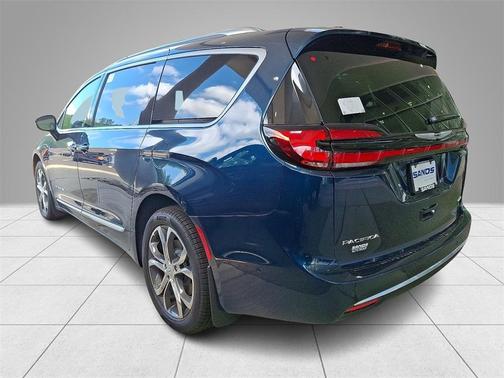 2025 Chrysler Pacifica Pinnacle