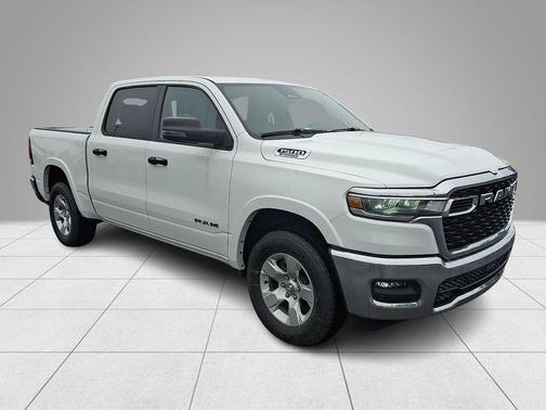 Bright White Clearcoat 2026 RAM 1500 Big Horn/Lone Star