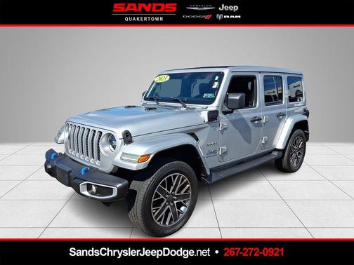Silver Zynith Clearcoat 2023 Jeep Wrangler 4xe Sahara