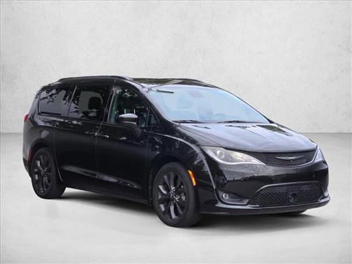 2020 Chrysler Pacifica Touring-L Plus