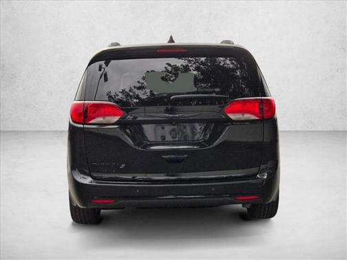 2020 Chrysler Pacifica Touring-L Plus