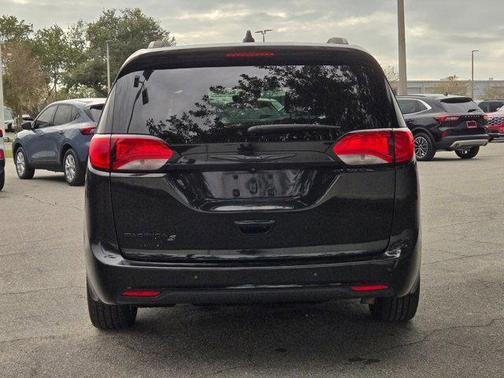 2020 Chrysler Pacifica Touring-L Plus