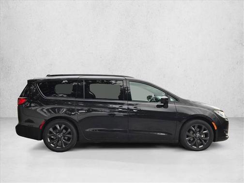 2020 Chrysler Pacifica Touring-L Plus