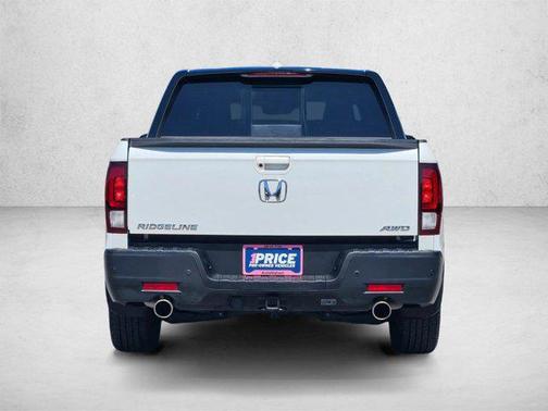 Platinum White Pearl 2022 Honda Ridgeline Black
