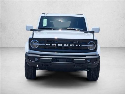 Oxford White 2026 Ford Bronco Outer Banks