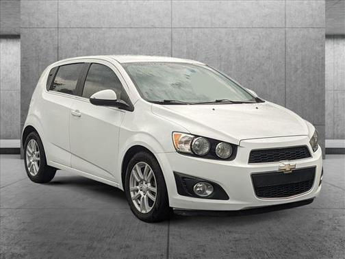 Photo 3 of 16 of 2013 Chevrolet Sonic LT