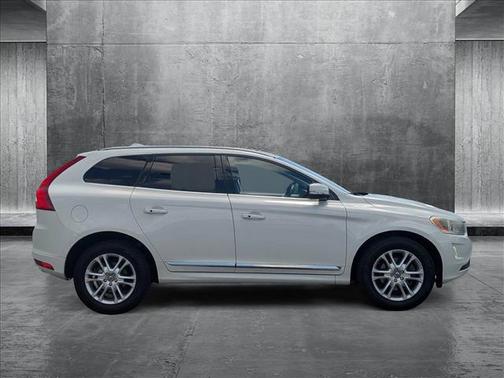 2016 Volvo XC60 T5 Drive-E Premier