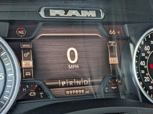 2022 RAM 2500 Laramie Crew Cab 4x4 6'4' Box
