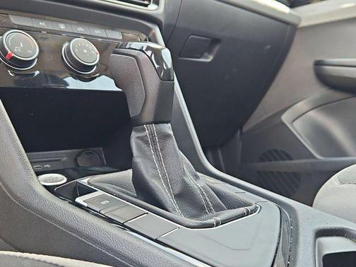 Silver/Gray 2023 Volkswagen Taos 1.5T S