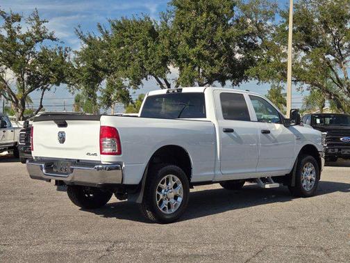 2024 RAM 2500 Tradesman Crew Cab 4x4 6'4' Box