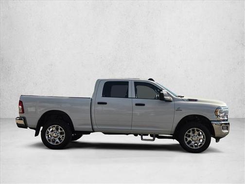 2024 RAM 2500 Tradesman Crew Cab 4x4 6'4' Box
